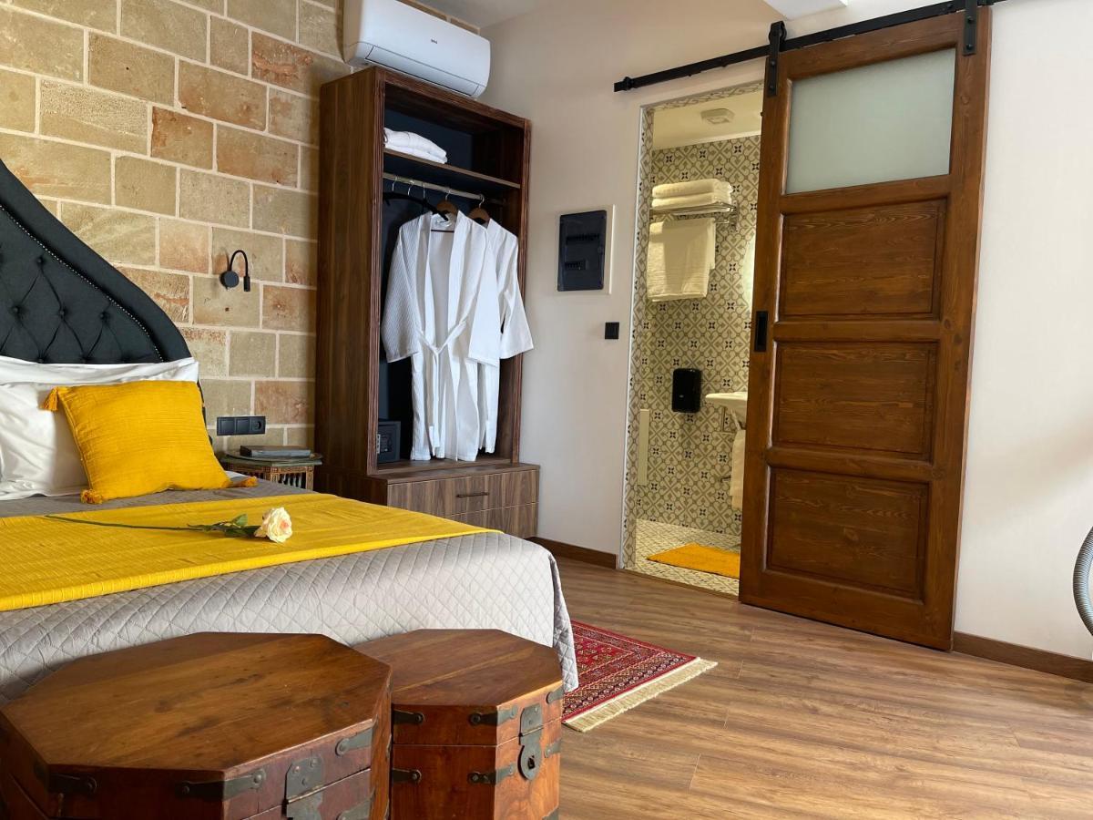 Utopia Luxury Suites - Old Town Rhodes City Екстер'єр фото