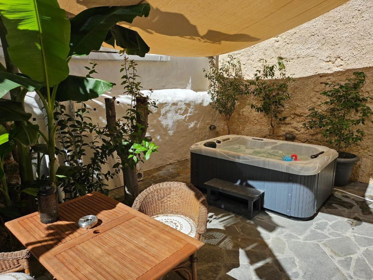 Utopia Luxury Suites - Old Town Rhodes City Екстер'єр фото