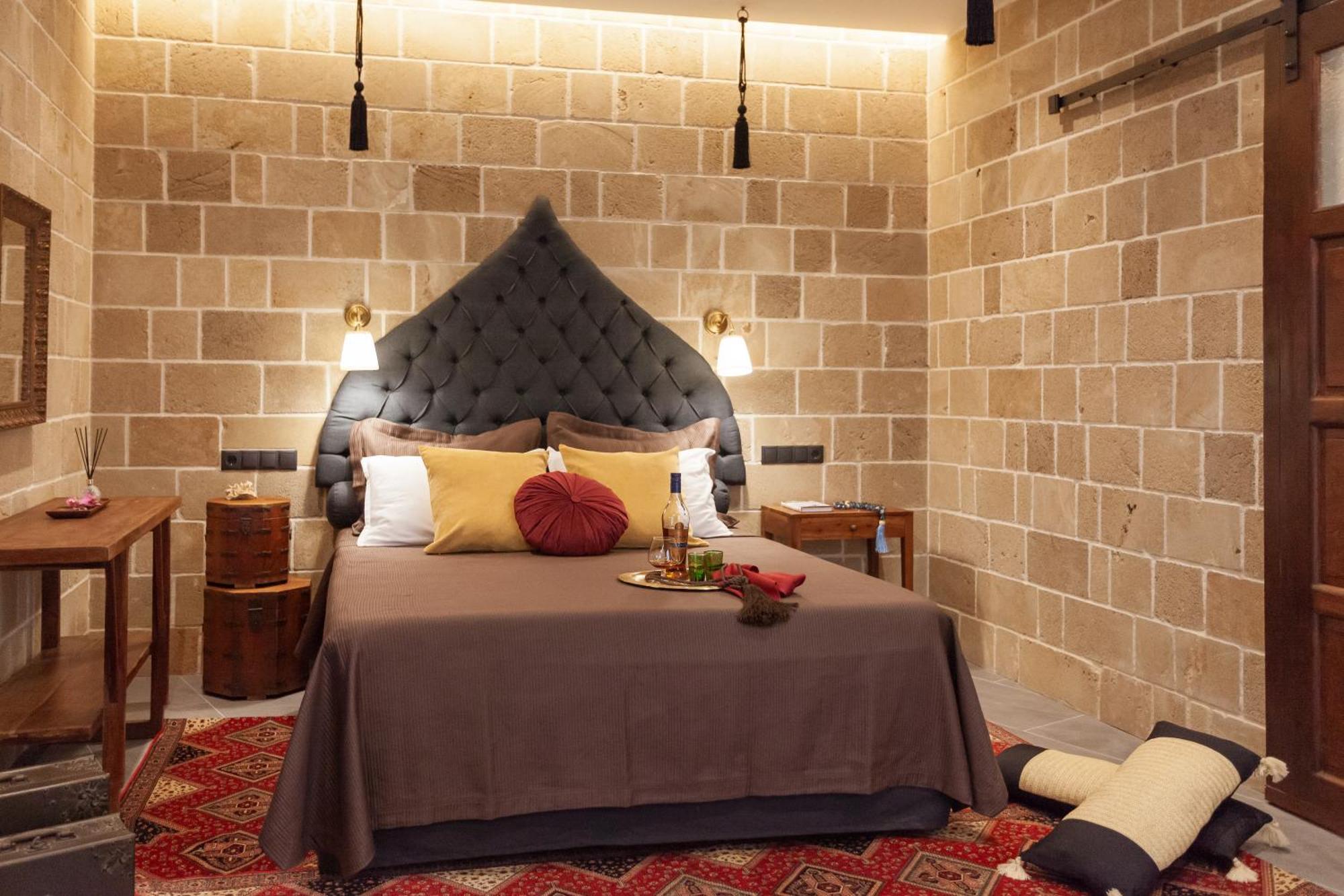 Utopia Luxury Suites - Old Town Rhodes City Екстер'єр фото